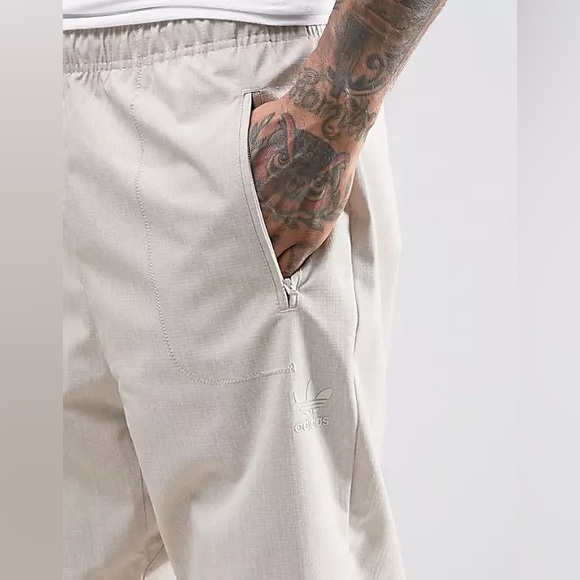 Adidas Paris Pack Wind Pants NWT - Picture 3 of 6